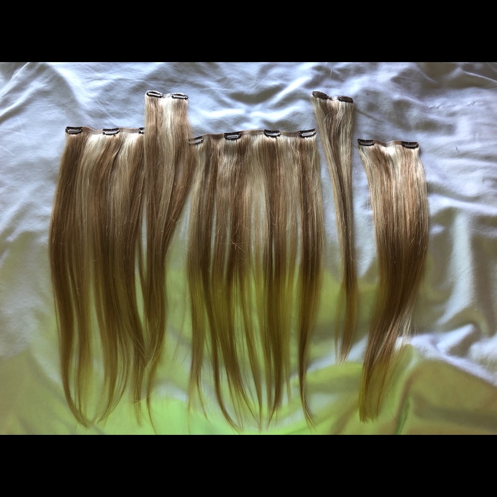 Blonde frost clip in hair extensions “18